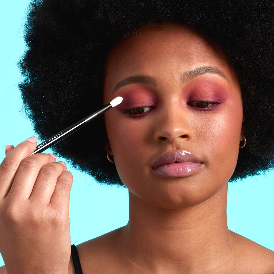 Micro Blending Mini Eyeshadow Brush NYX Professional Makeup