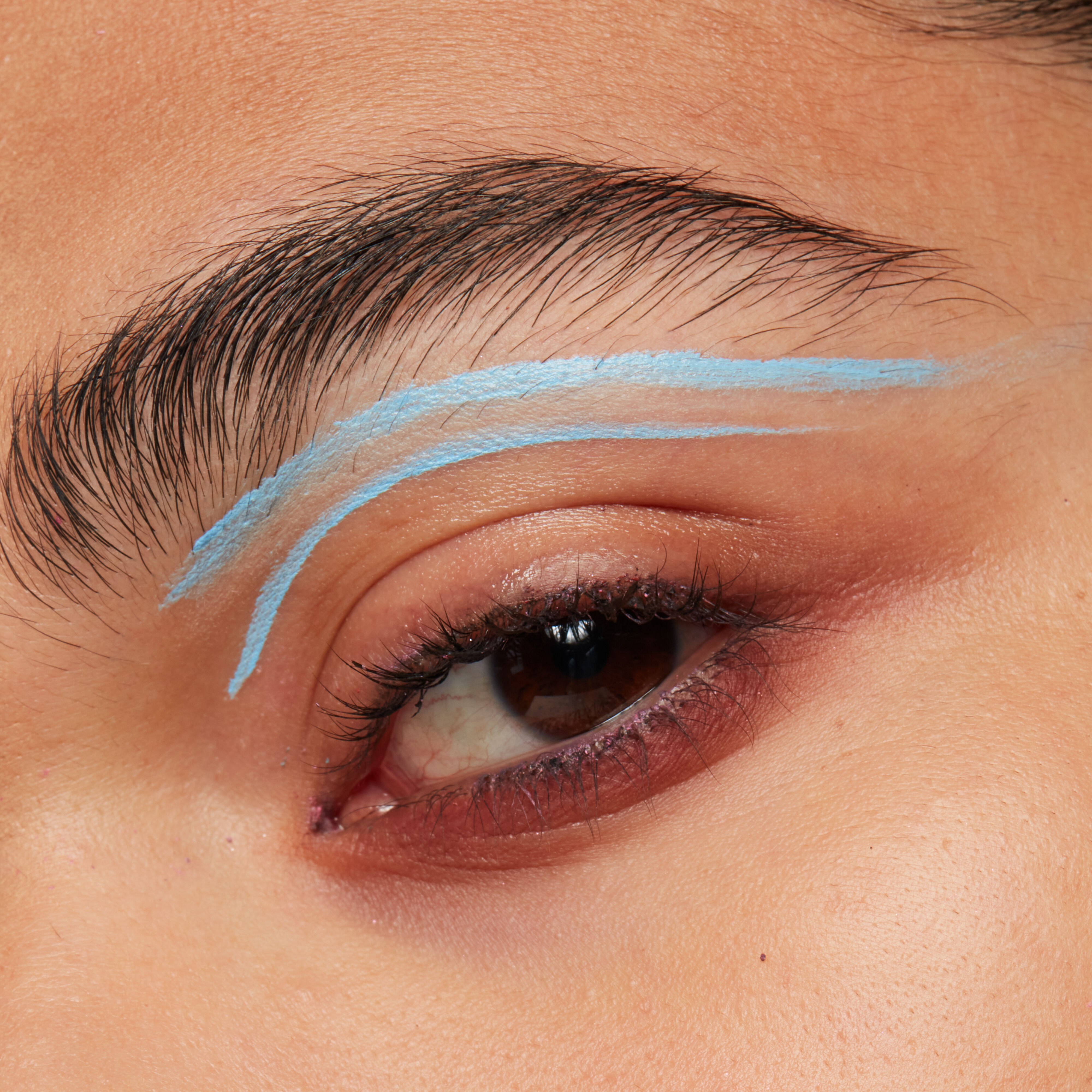 Vivid Brights Liquid Liner on model
