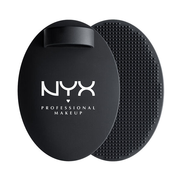 On The Spot! Brush Cleansing Pad NYX Professional Makeup