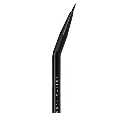 Pro Angled Eyeliner Brush close-up