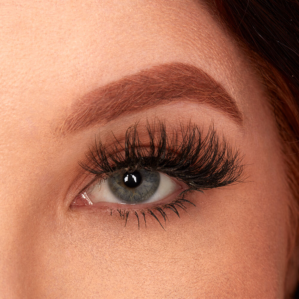 Fill & Fluffy Eyebrow Pencil Pomade Pencil on model