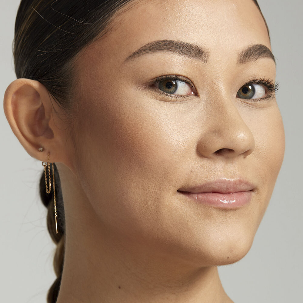 Highlight and Contour Pro Palette before and after on model 5