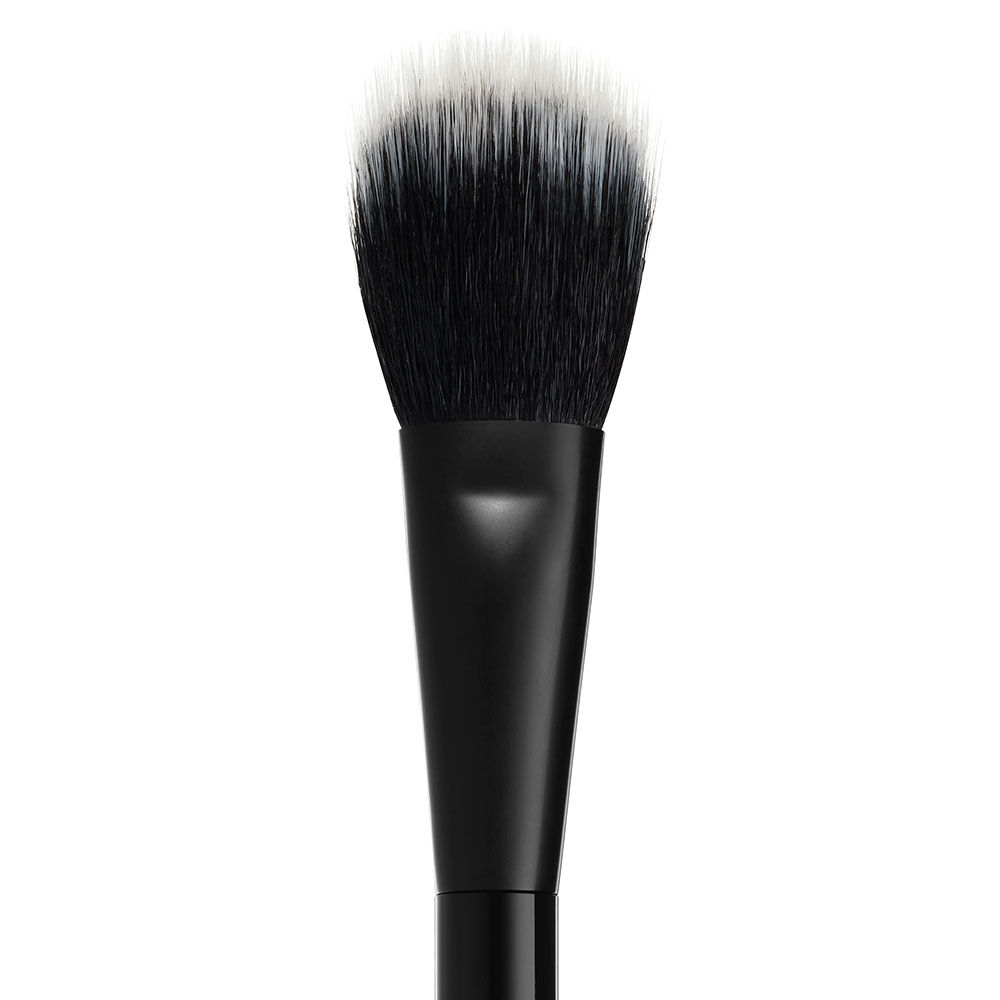 nyx blush brush
