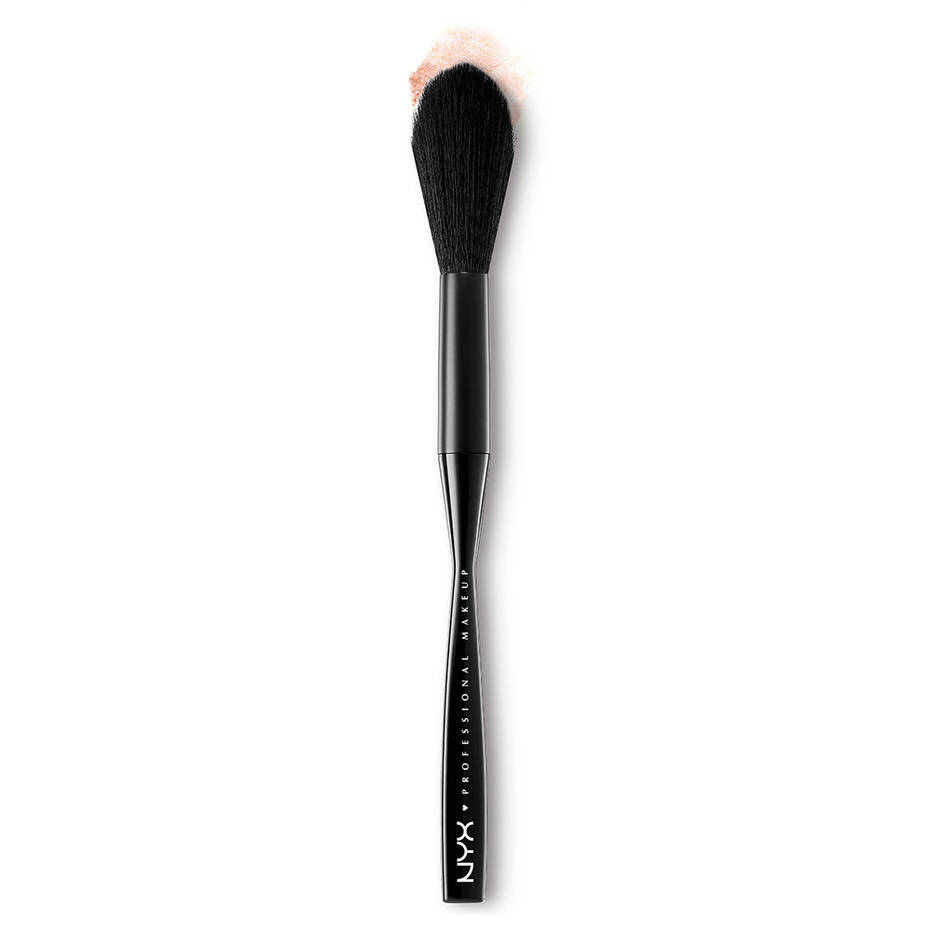 Tapered Fluffy Powder Brush NYX Professional Makeup