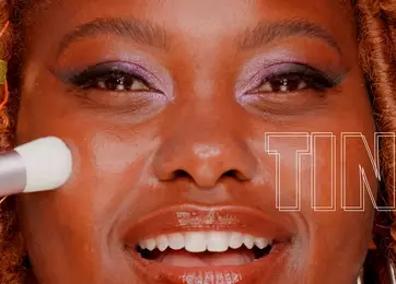 NO ALTERNATIVE TEXT