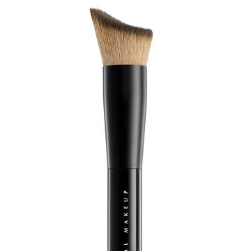 Total Control Drop Foundation Brush up-close