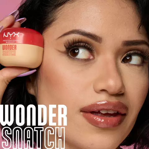 Set, sculpt, & contour with Wonder™ Powder Setting Puff! The precision powder makeup applicator is perfect for the T-zone, chin, & under eyes to bake or contour.