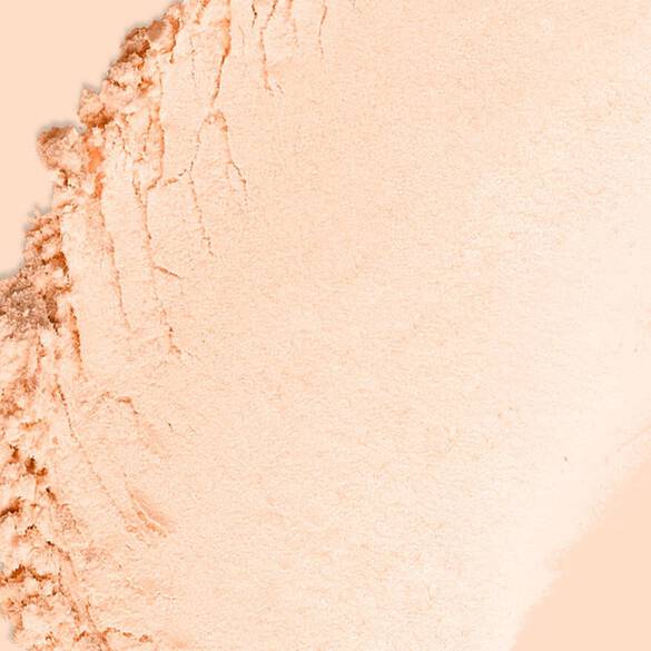 Texture swatch of Wonder Snatch™ Setting Powder in shade Sugar Serve, a translucent light shade