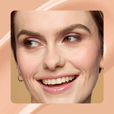 Close-up of model wearing Wonder Snatch(TM) Concealer in Shade 08 Vanilla.