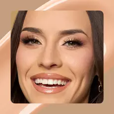 Close-up of model wearing Wonder Snatch(TM) Concealer in Shade 10 Light Beige.