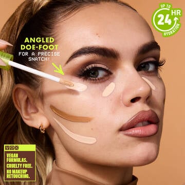 model applying wonder snatch concealer with angled doe-foot applicator for precise snatch! up to 24 hour hydration